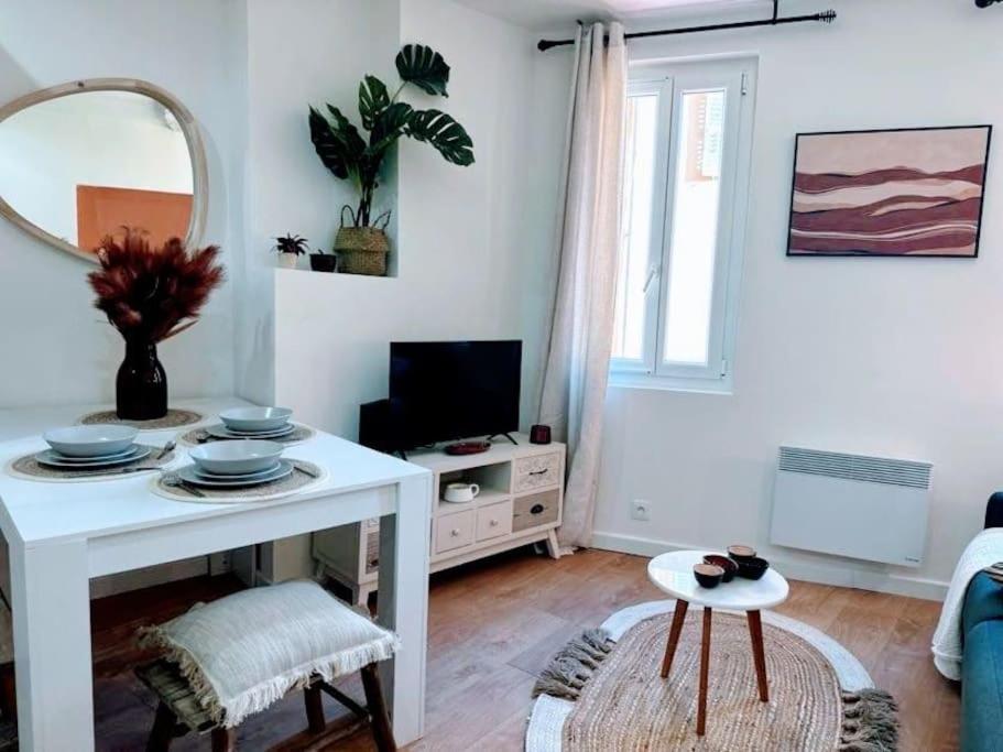Studio Aux Pieds Des Parfumeries Grasse Luaran gambar