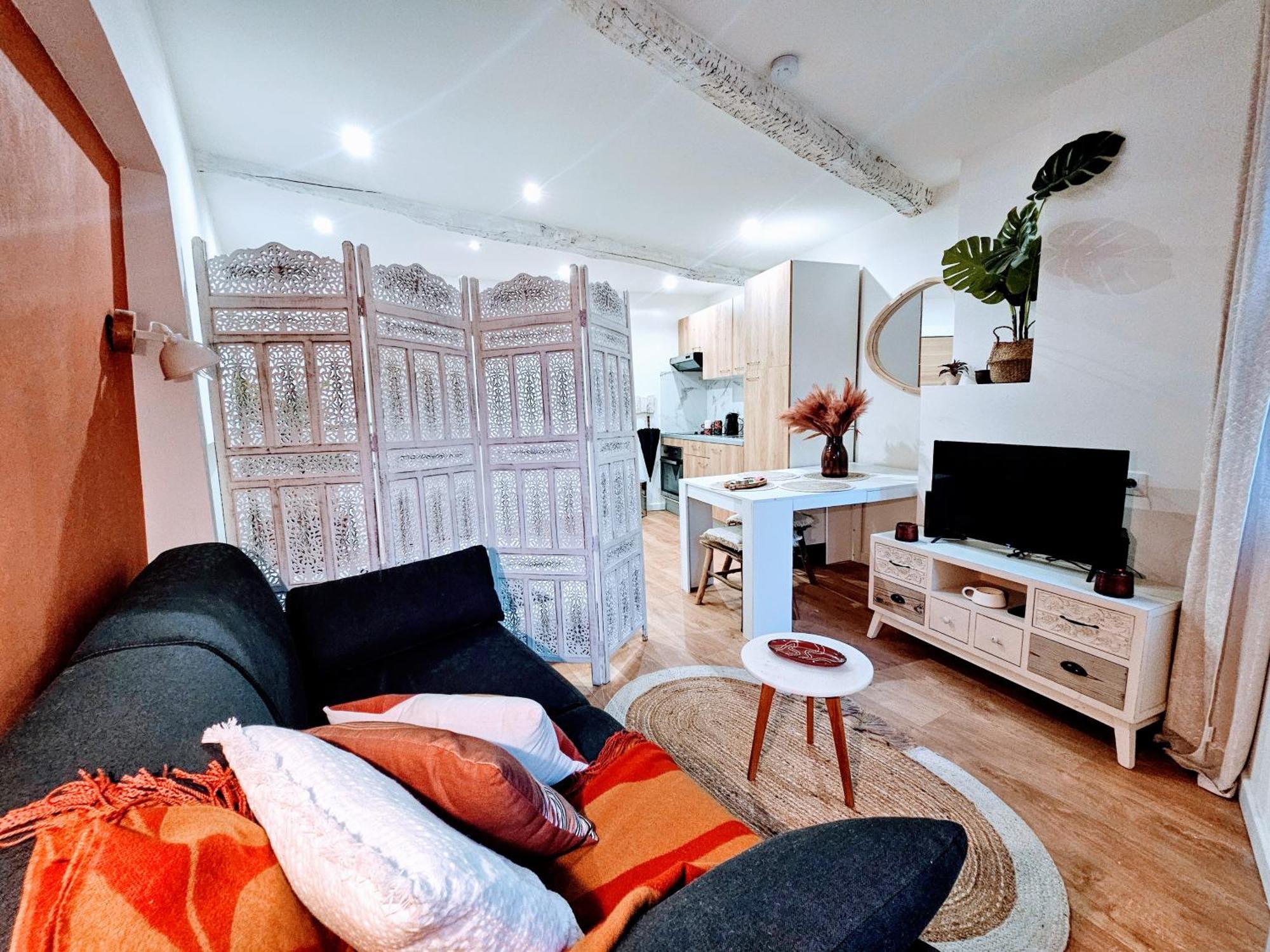 Studio Aux Pieds Des Parfumeries Grasse Luaran gambar